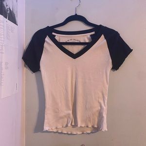 Aeropostal black and white tee